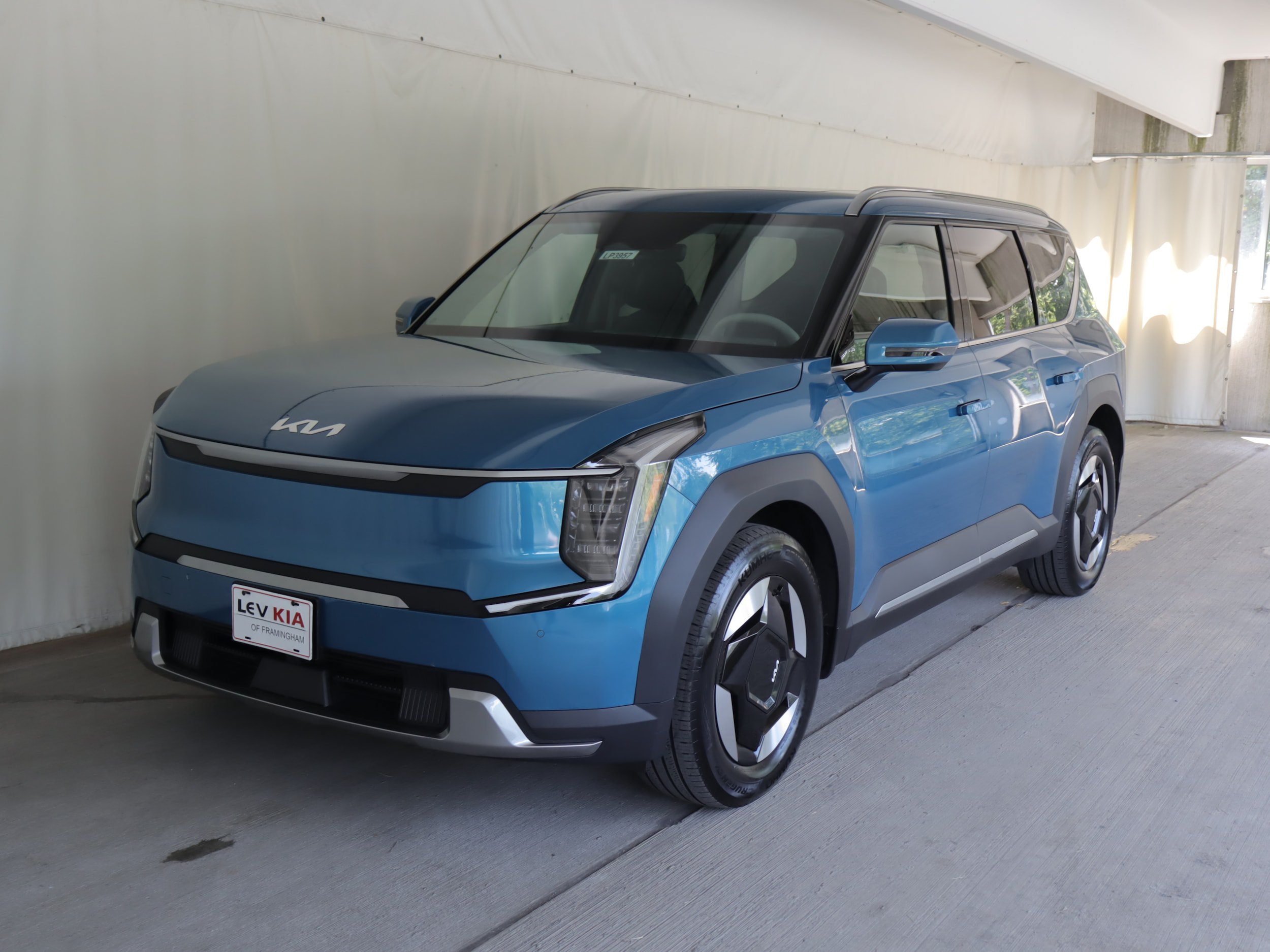 Used 2024 Kia EV9 Wind AWD/4WD image 25