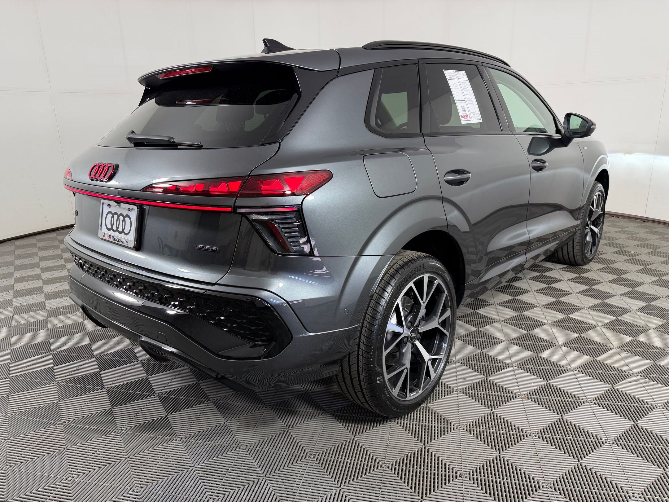 New 2026 Audi Q3 quattro 2.0T AWD/4WD image 9