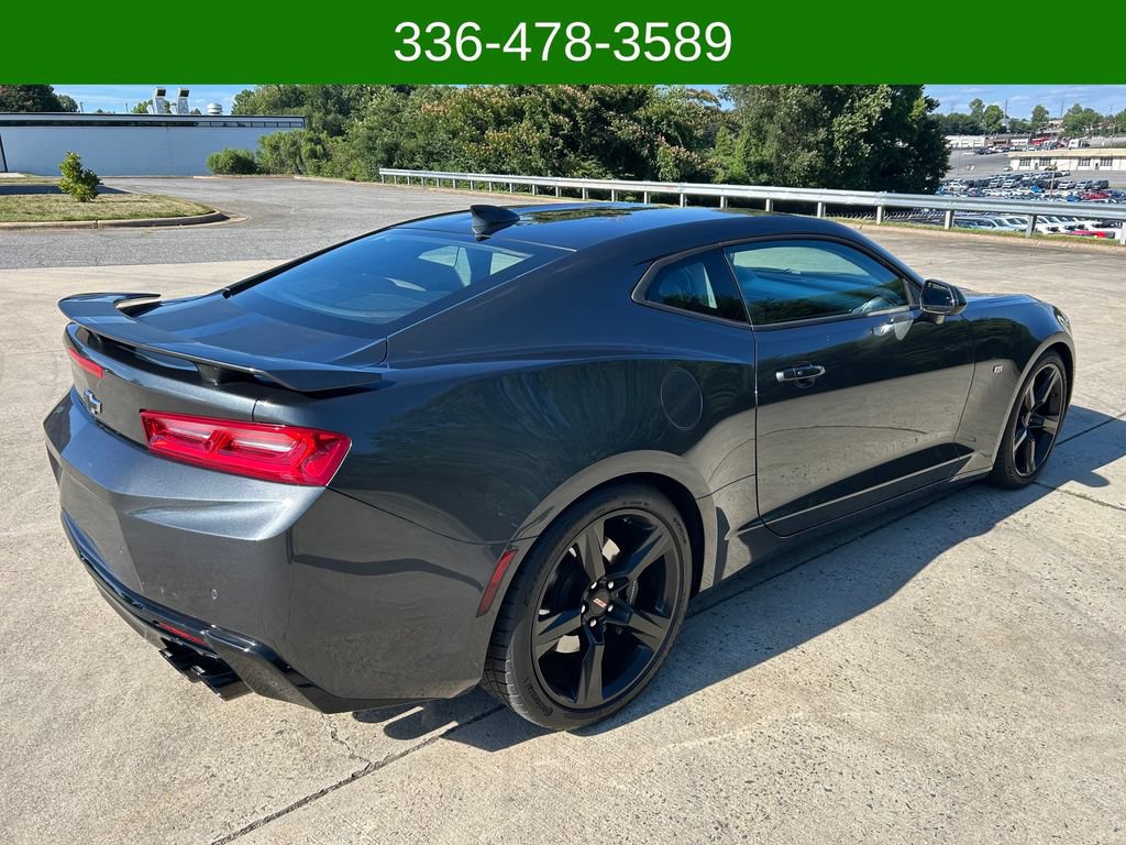 Used 2018 Chevrolet Camaro SS RWD image 5