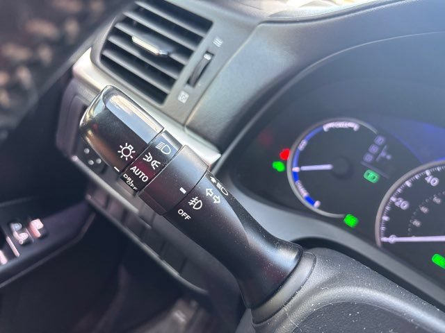 Used 2012 Lexus CT 200h Premium w/ Premium Audio Pkg FWD image 45