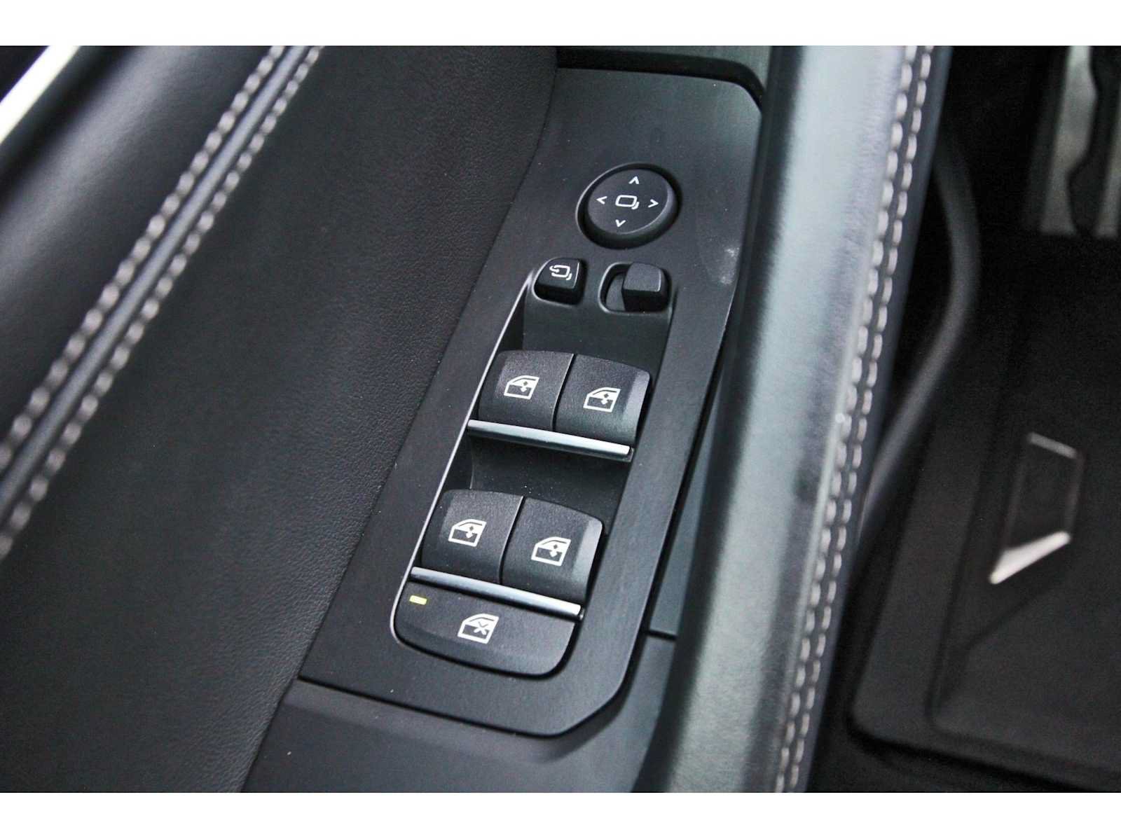 Used 2024 BMW X6 M60i AWD/4WD image 19