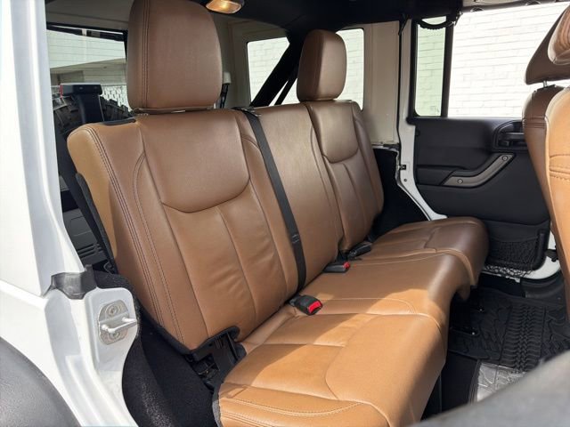 Used 2013 Jeep Wrangler Unlimited Sahara image 11