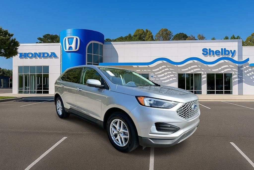 Used 2024 Ford Edge SEL AWD/4WD image 2