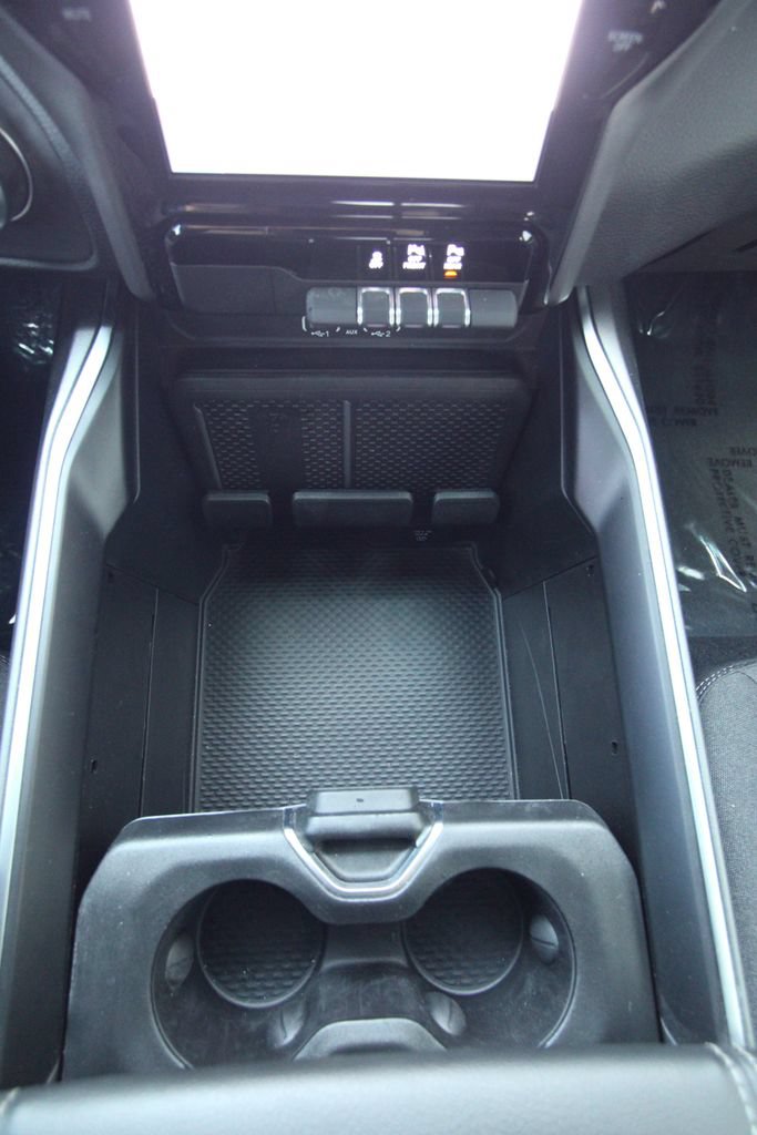 Used 2025 RAM 1500 Big Horn AWD/4WD image 25