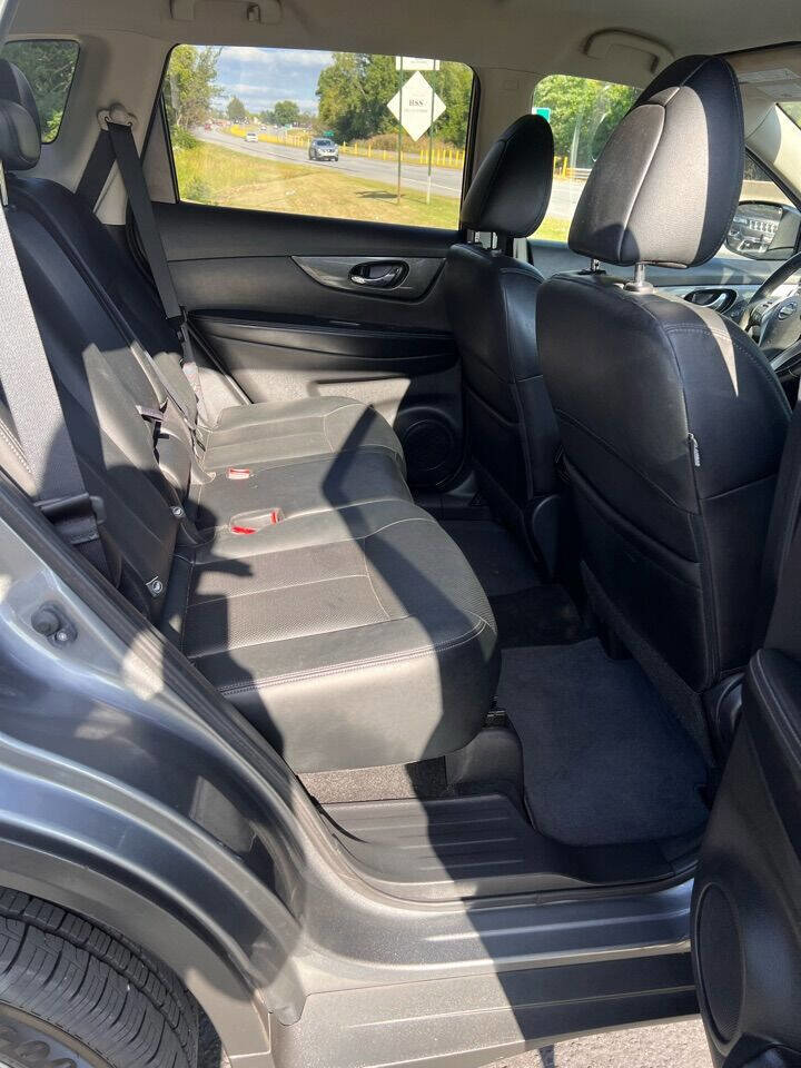 Used 2016 Nissan Rogue SL image 25