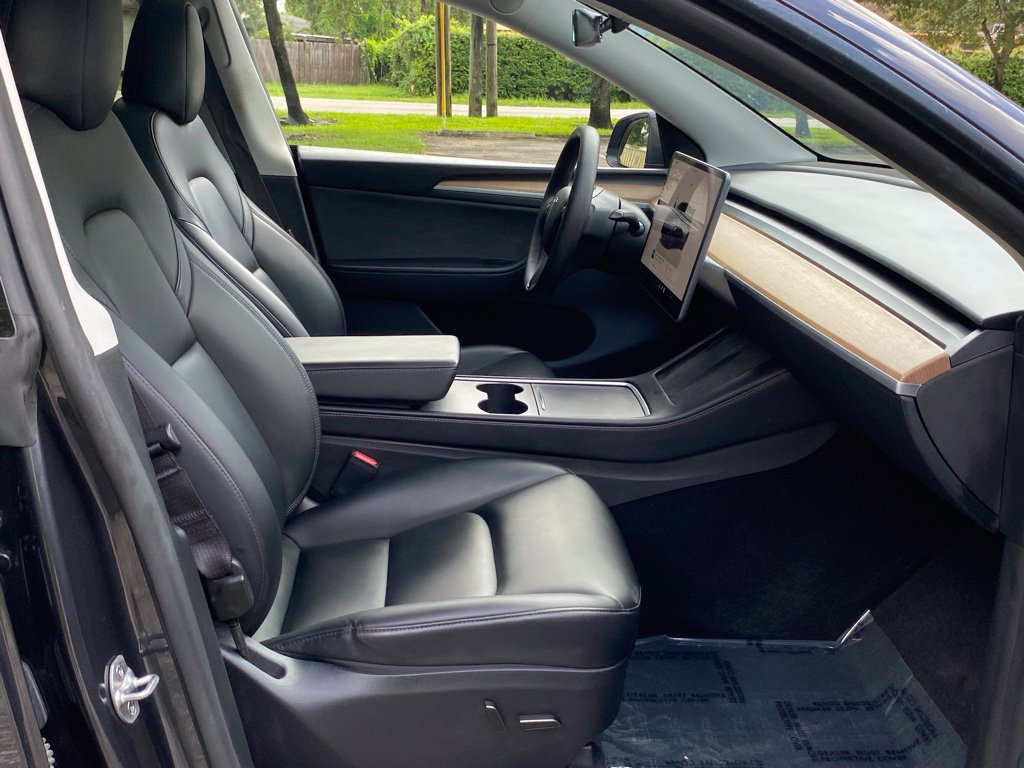 Used 2025 Tesla Model Y Long Range RWD image 20