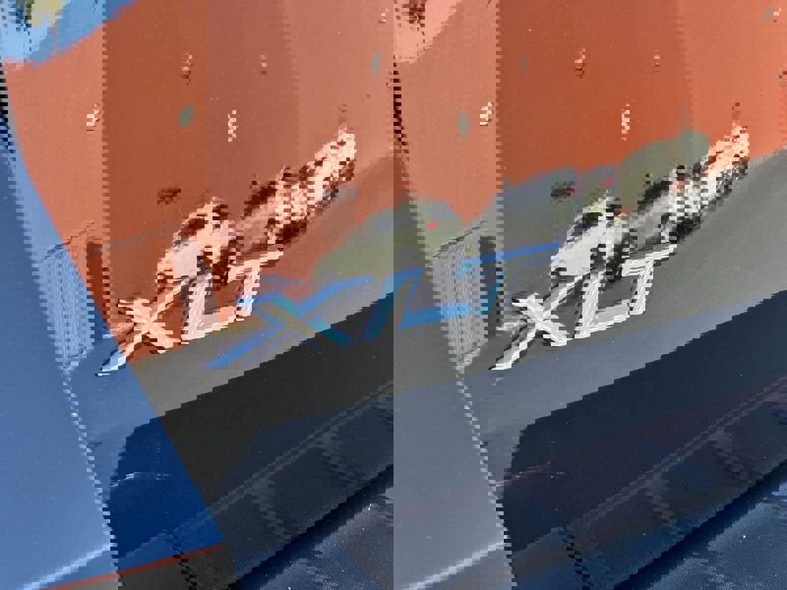 Used 2023 Ford Explorer XLT w/ Equipment Group 202A image 7