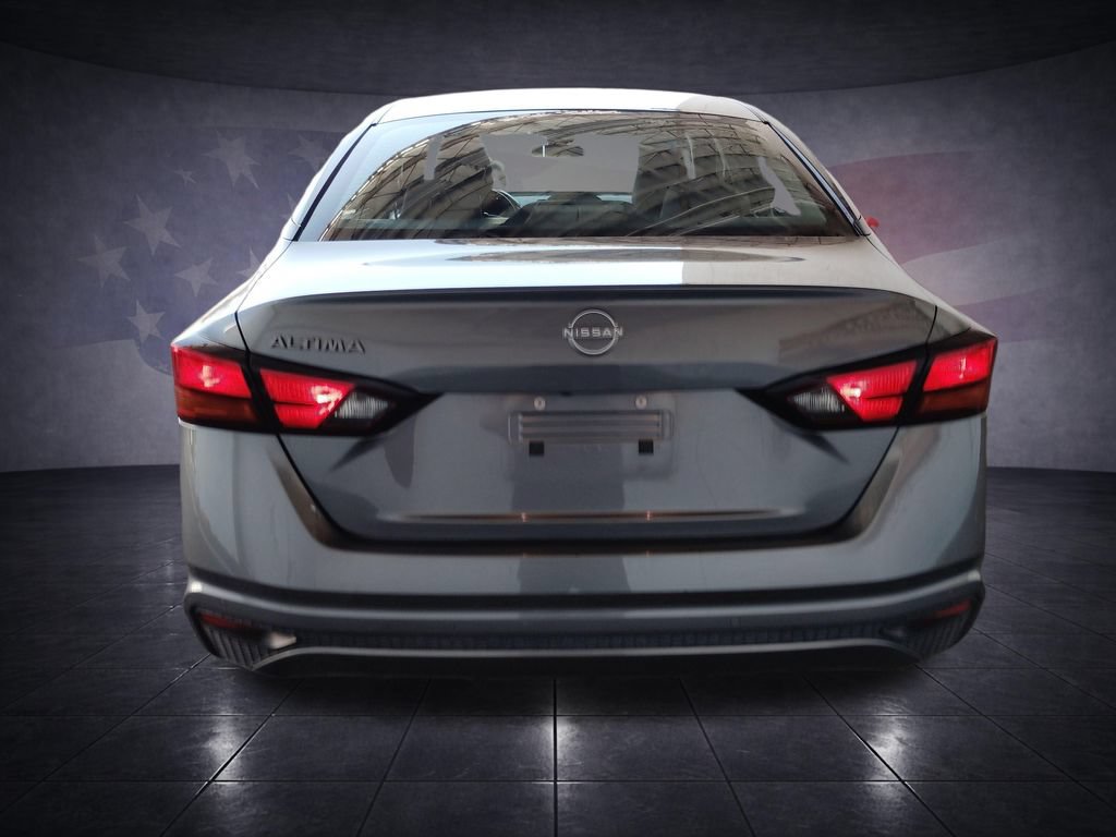Used 2024 Nissan Altima 2.5 S FWD image 4