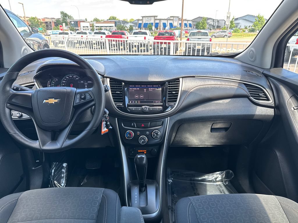 Used 2020 Chevrolet Trax LS FWD image 12