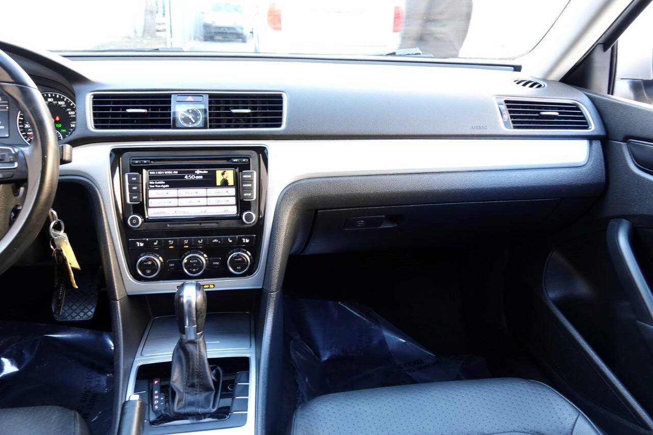 Used 2012 Volkswagen Passat TDI SE FWD image 73