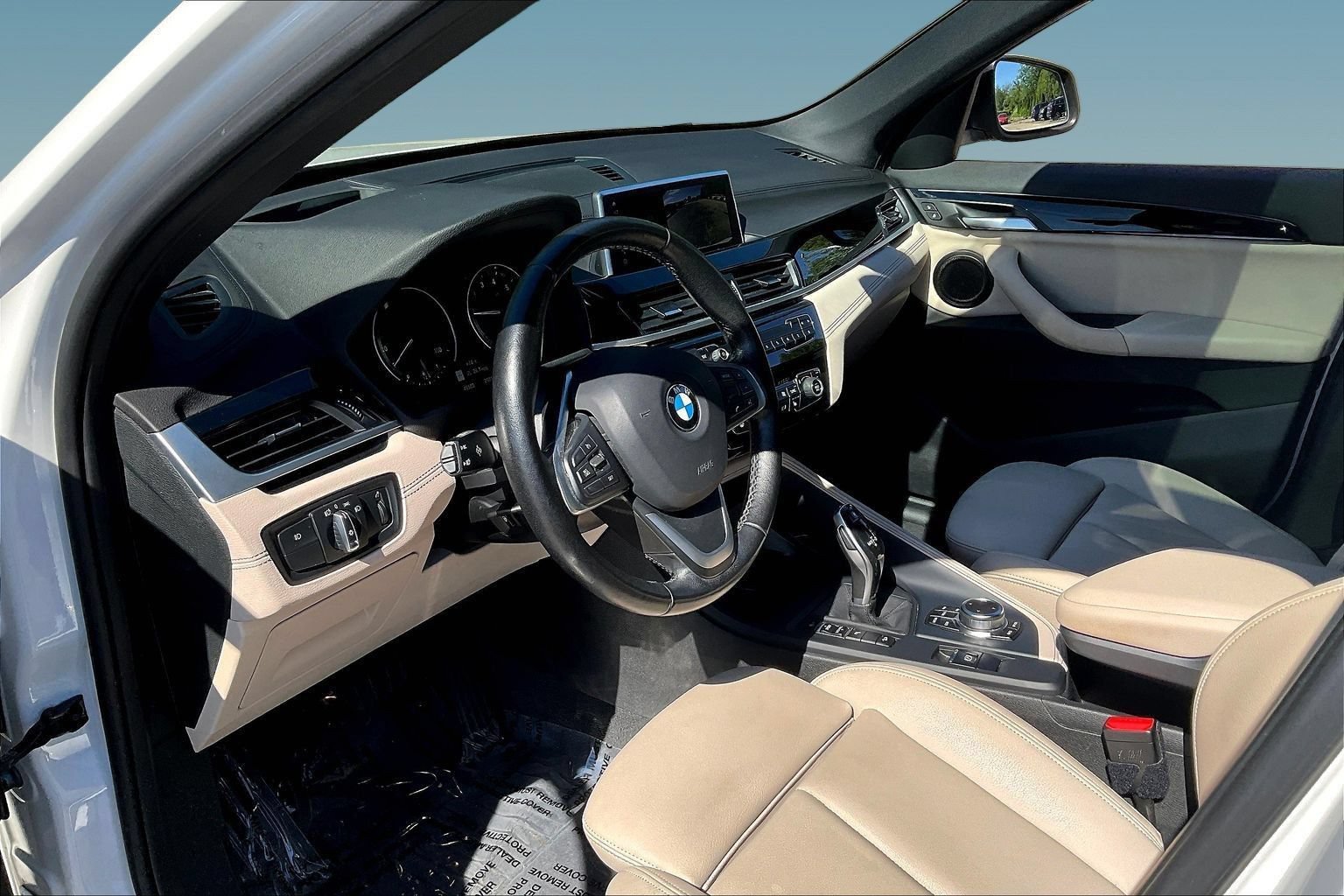 Used 2020 BMW X1 xDrive28i w/ Premium Package AWD/4WD image 16