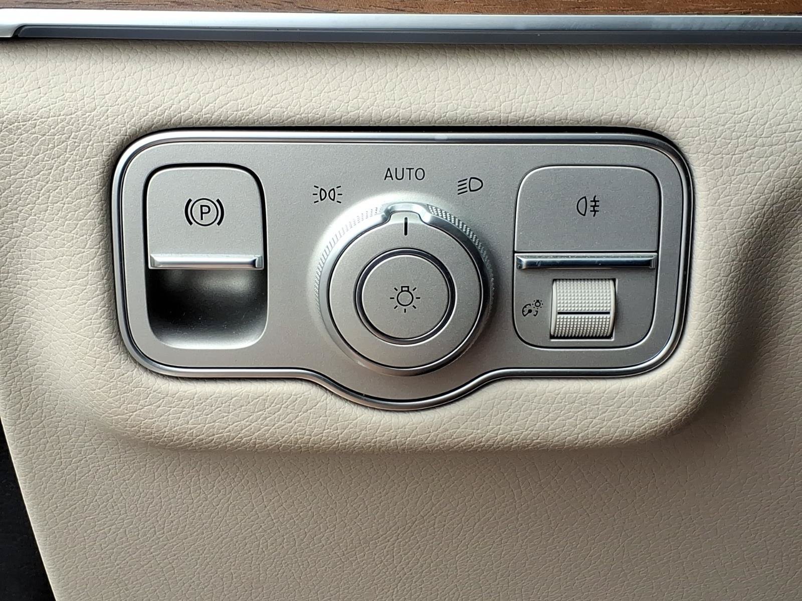 Certified 2025 Mercedes-Benz GLE 450e 4MATIC image 17