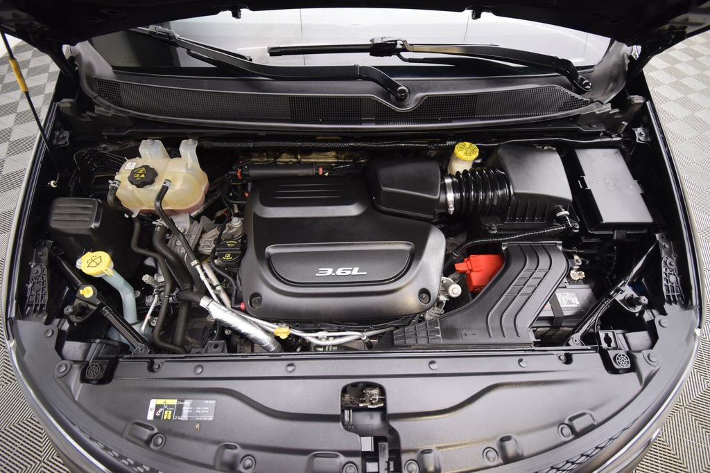 Used 2019 Chrysler Pacifica L FWD image 24