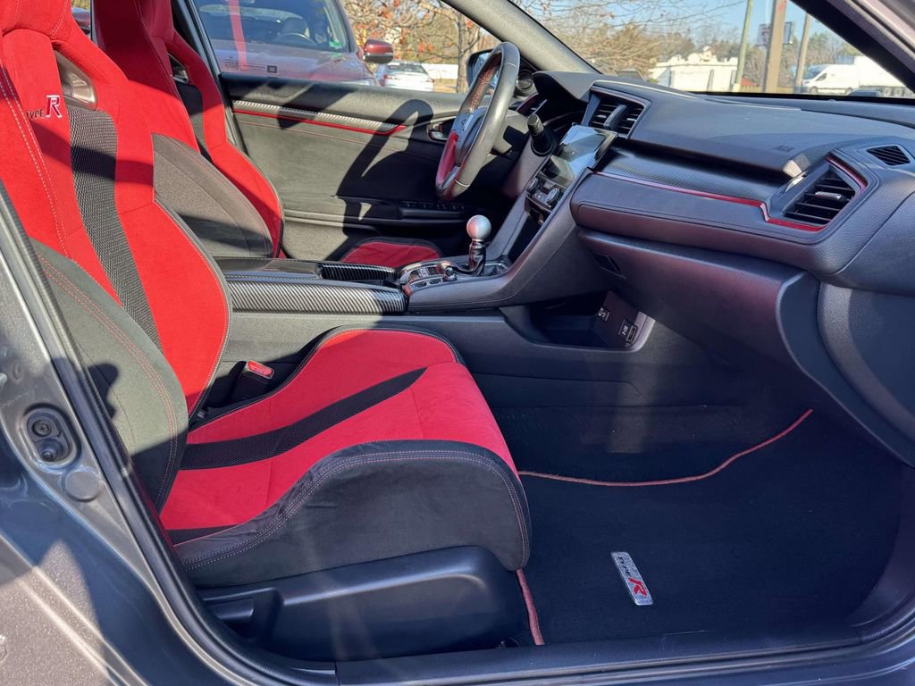 Used 2017 Honda Civic Type R image 14