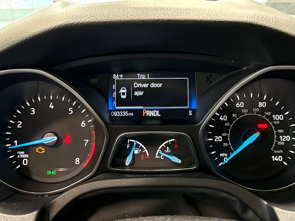 Used 2015 Ford Focus SE FWD image 19