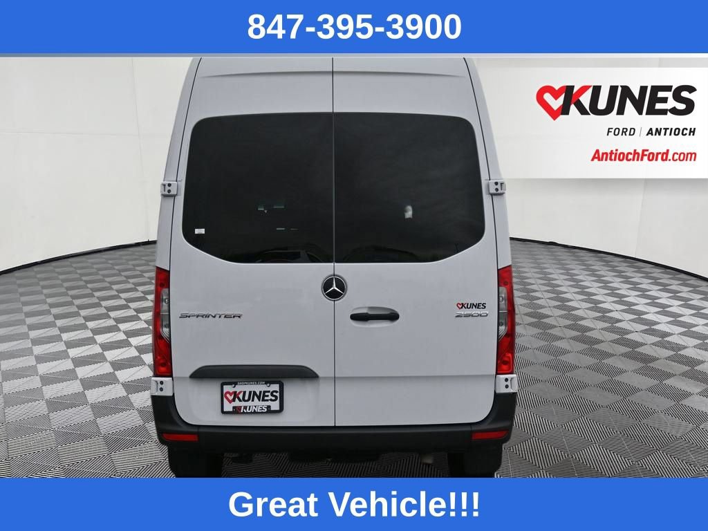 Used 2024 Mercedes-Benz Sprinter 2500 image 5