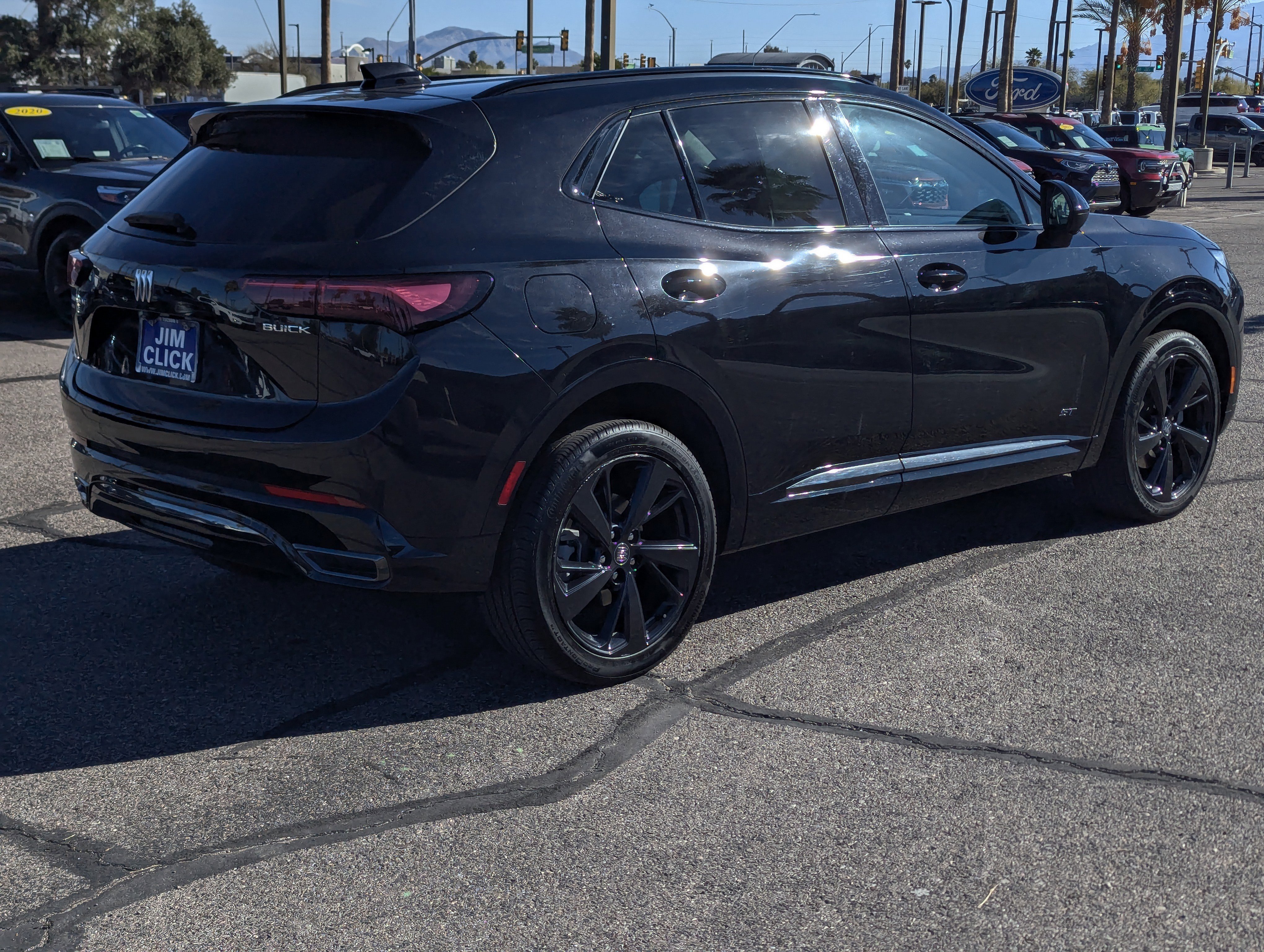 Used 2025 Buick Envision Sport Touring image 2