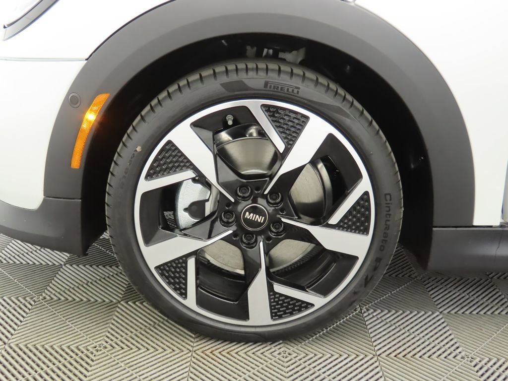 Used 2026 MINI Cooper 2-Door Hardtop image 29