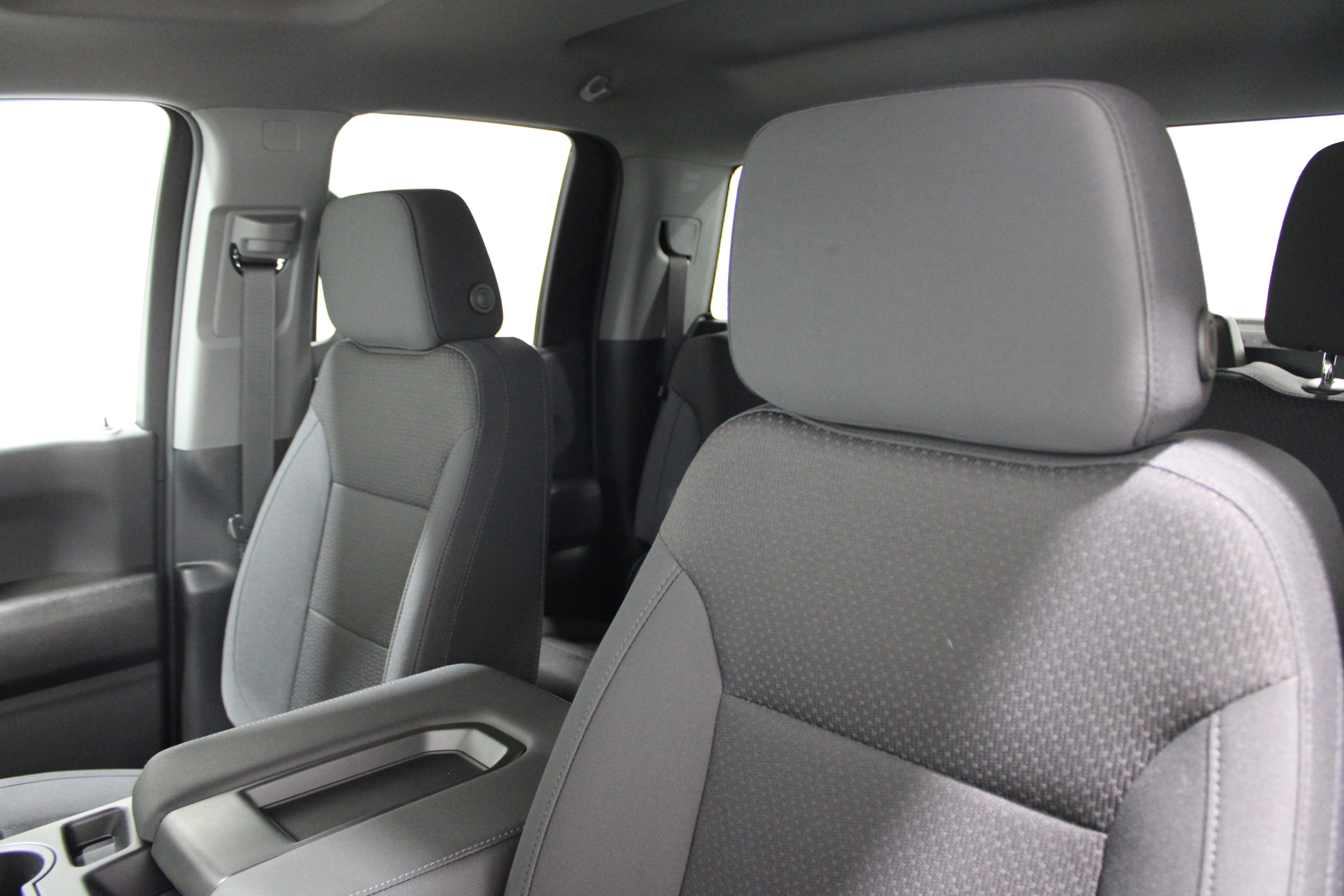 Used 2025 Chevrolet Silverado 1500 W/T w/ WT Value Package image 5