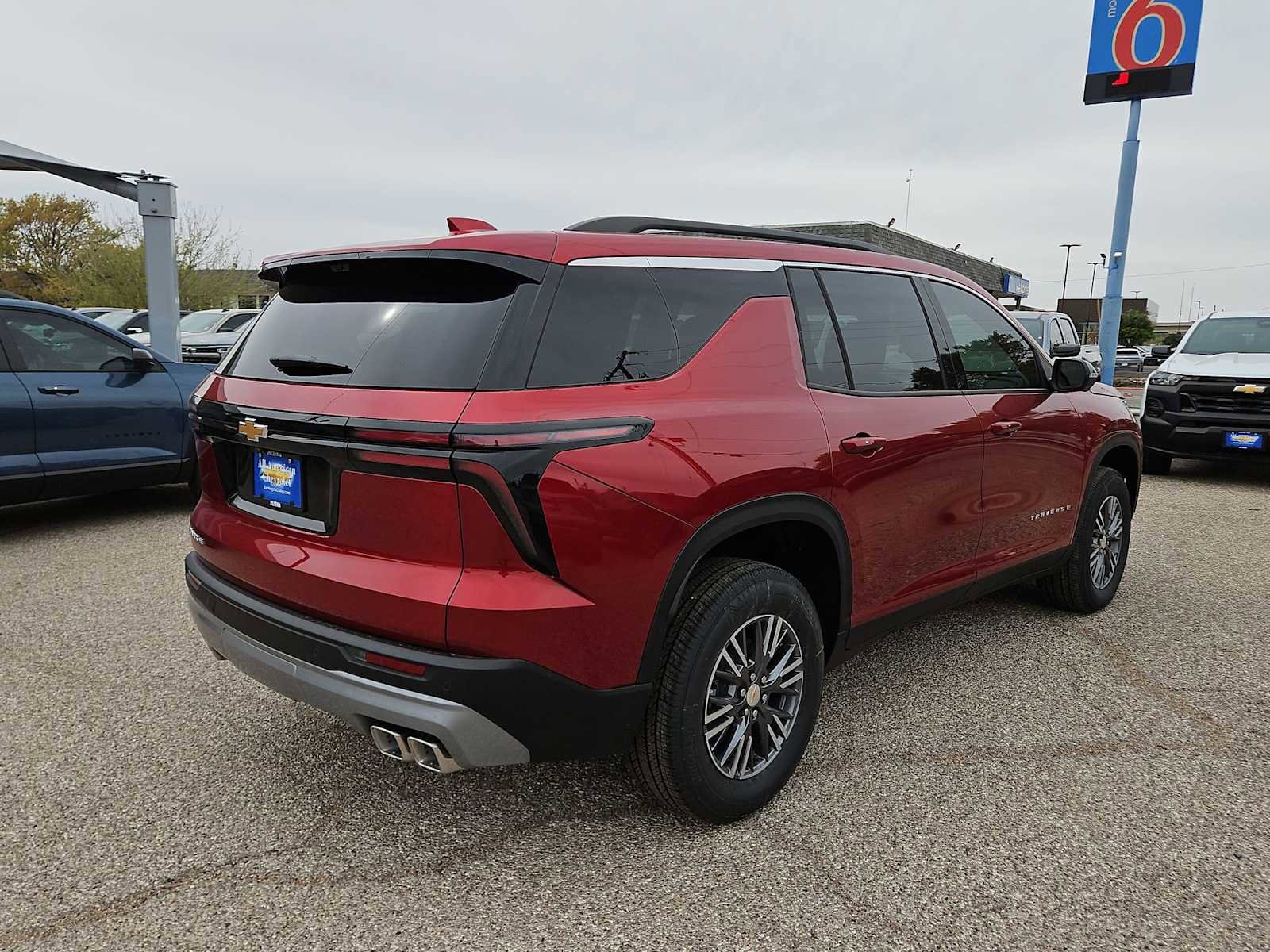 New 2026 Chevrolet Traverse LT w/ Driver Confidence Package image 8