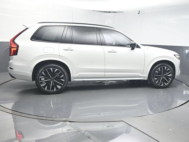 Certified 2026 Volvo XC90 B6 Ultra w/ Protection Package Premier AWD/4WD image 8