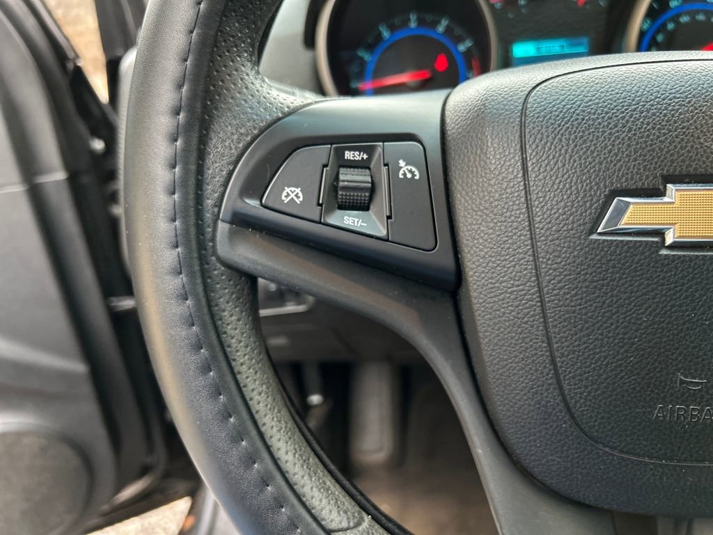 Used 2016 Chevrolet Cruze LT image 18