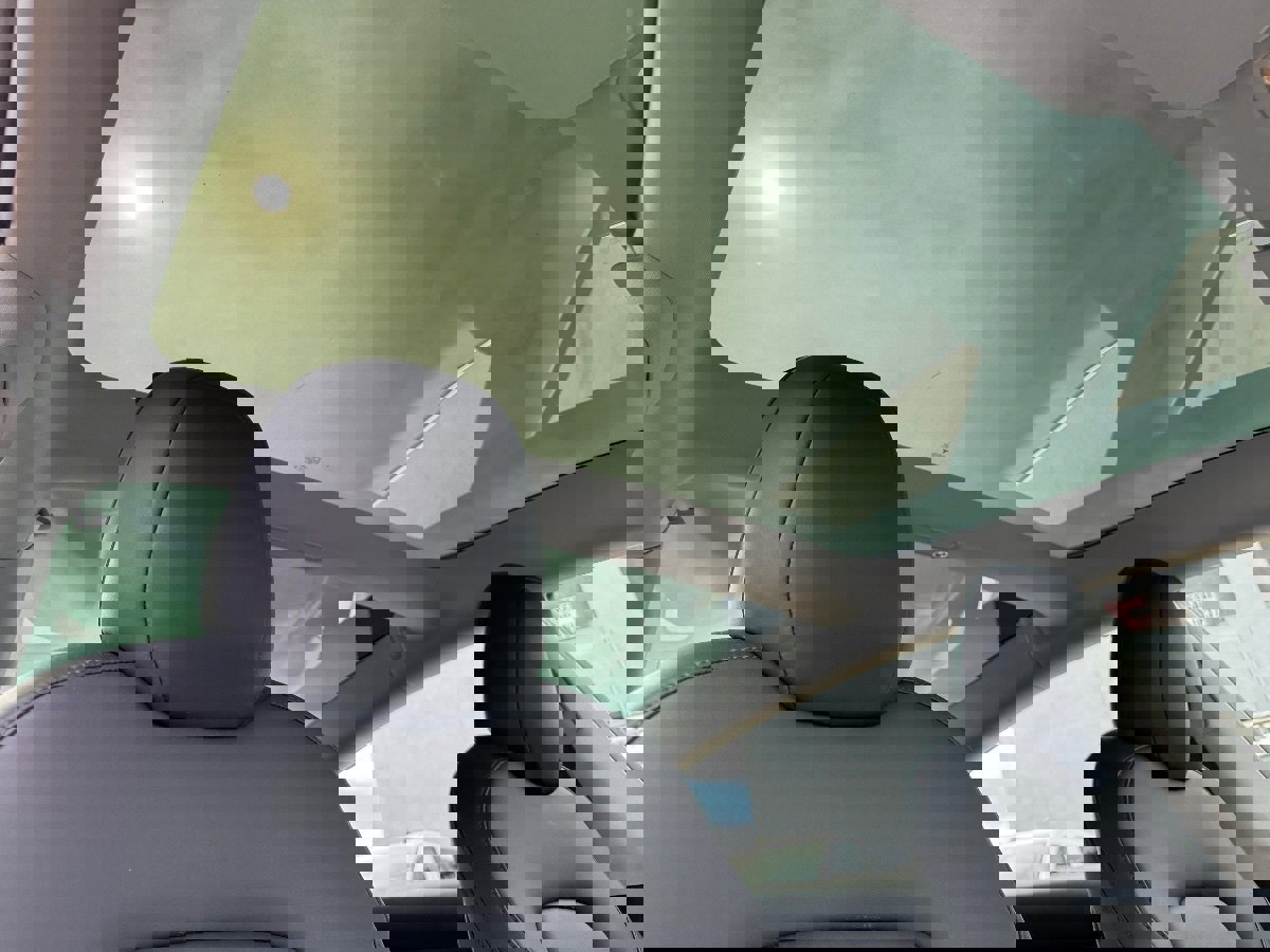 Used 2018 Tesla Model 3 Long Range image 17