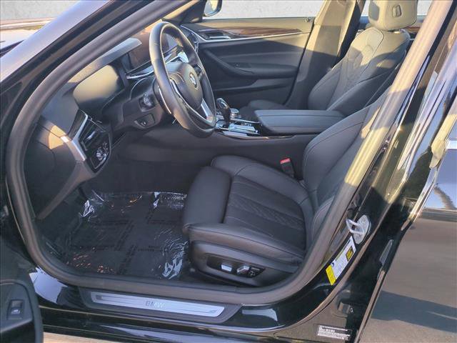 Used 2023 BMW 530i w/ Convenience Package image 17