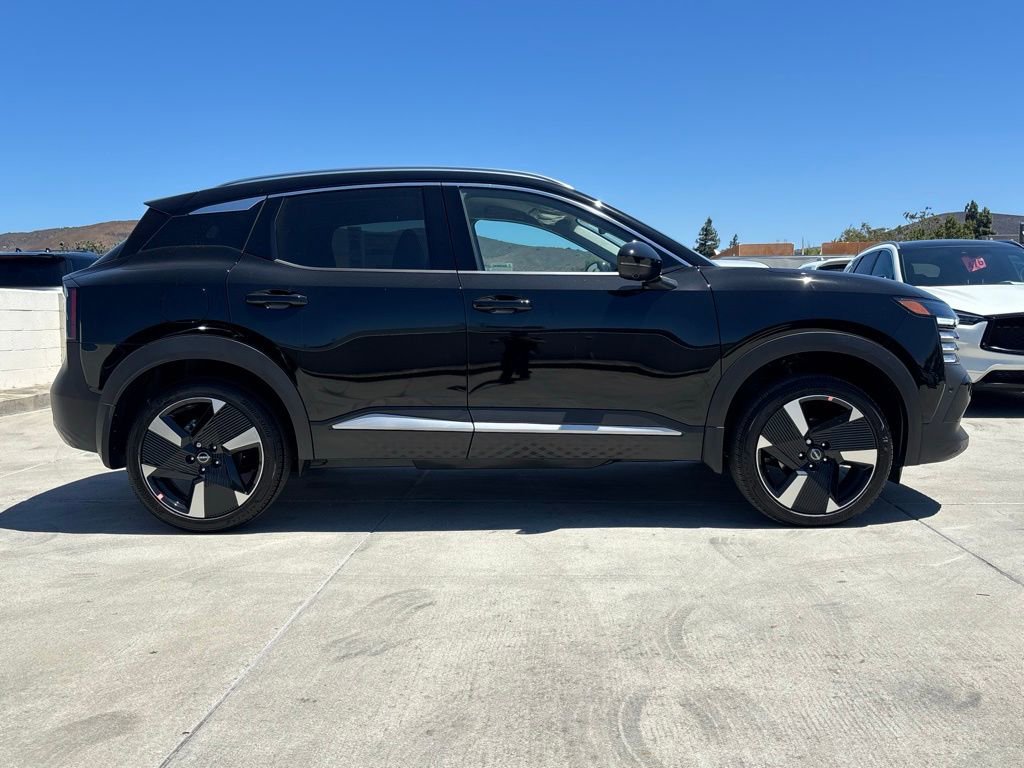 New 2025 Nissan Kicks SR image 2