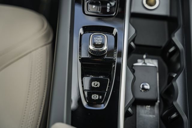 New 2026 Volvo XC60 T8 Plus w/ Protection Package Premier image 26