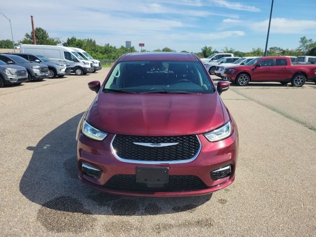 Used 2023 Chrysler Pacifica Touring-L FWD image 19