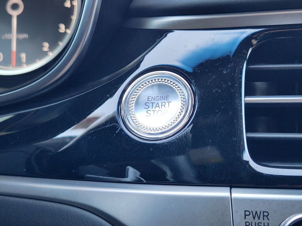 Used 2025 Genesis G70 3.3T Advanced w/ Sport Prestige Package image 16