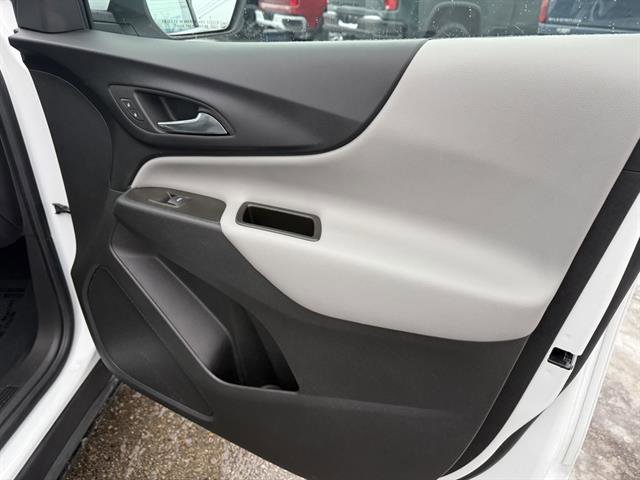 Used 2023 Chevrolet Equinox LT image 19