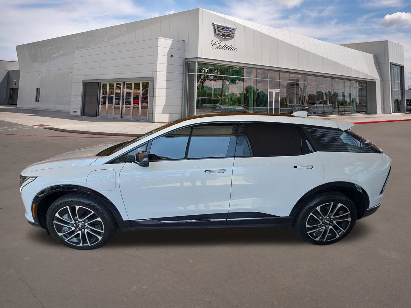 New 2026 Cadillac Optiq Sport 2 w/ LPO, Floor Liner Package AWD/4WD image 3