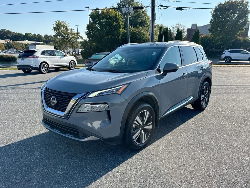 Used 2023 Nissan Rogue SL w/ SL Premium Package image 3