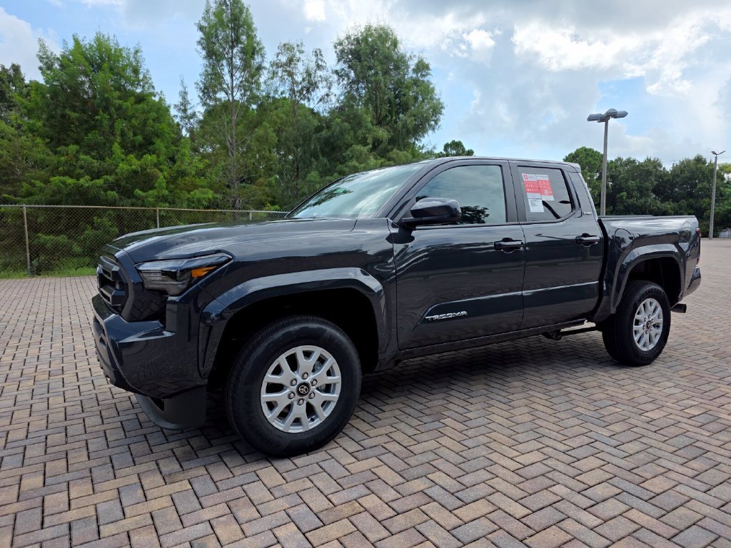 New 2026 Toyota Tacoma SR5 AWD/4WD image 3