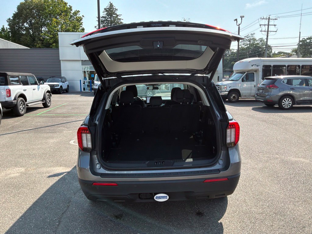 Used 2025 Ford Explorer Active AWD/4WD image 20