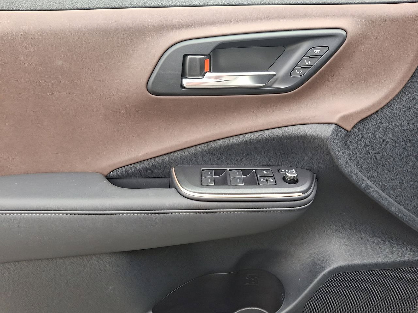 Used 2023 Toyota Crown w/ Advanced Technology Package AWD/4WD image 20