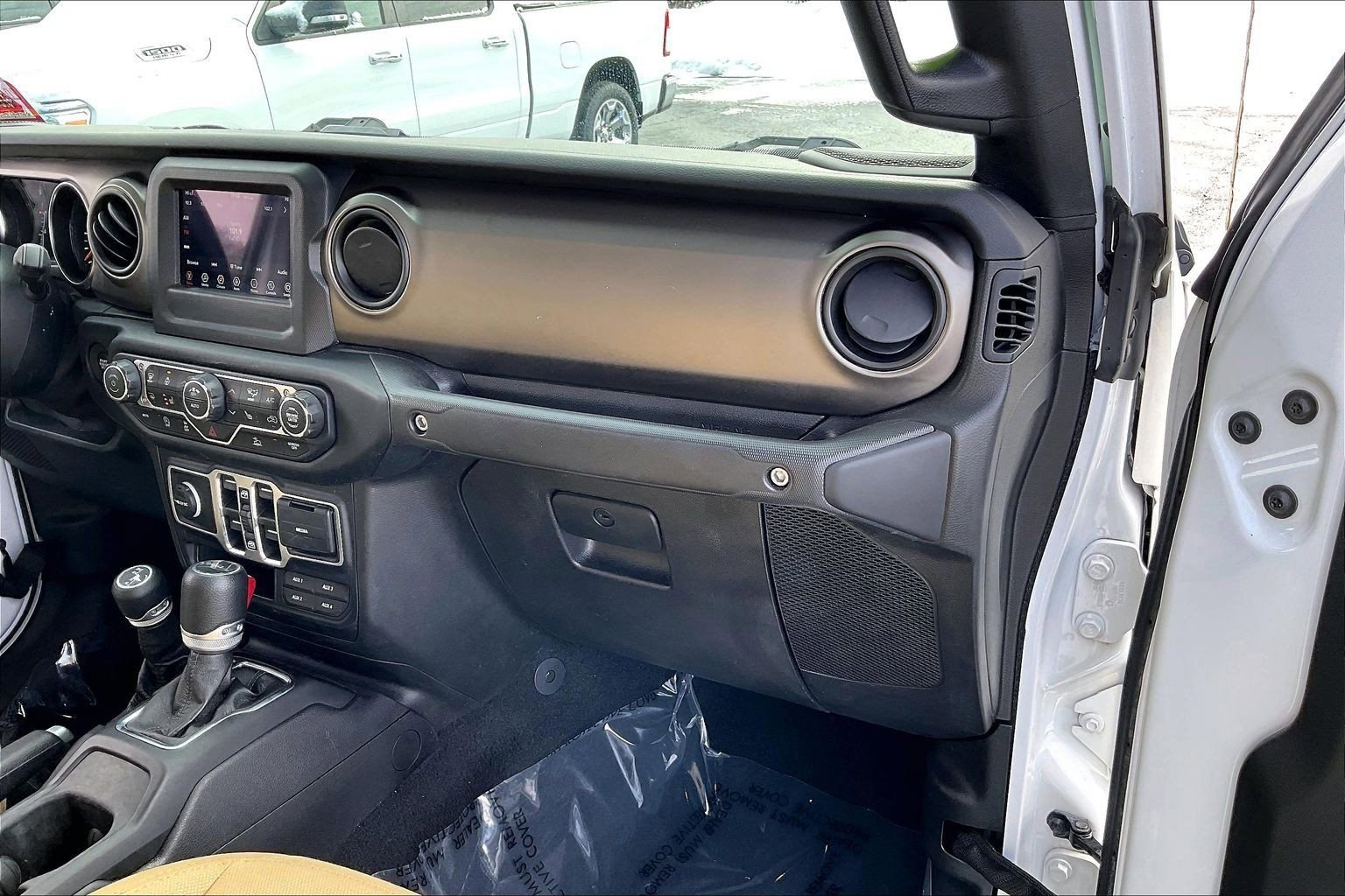 Certified 2020 Jeep Gladiator Sport w/ Quick Order Package 24S image 17