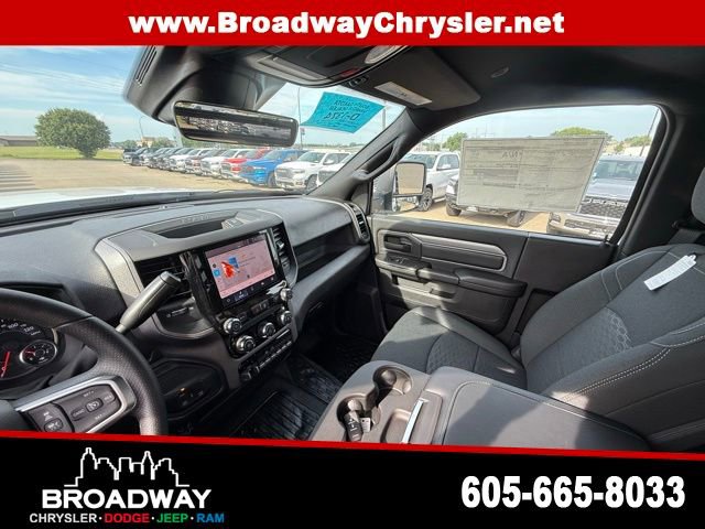 New 2025 RAM 3500 Tradesman AWD/4WD image 12