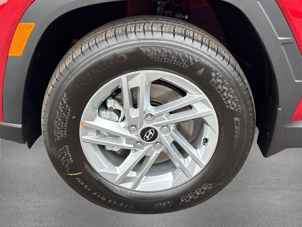 Used 2025 Hyundai Tucson SE image 12