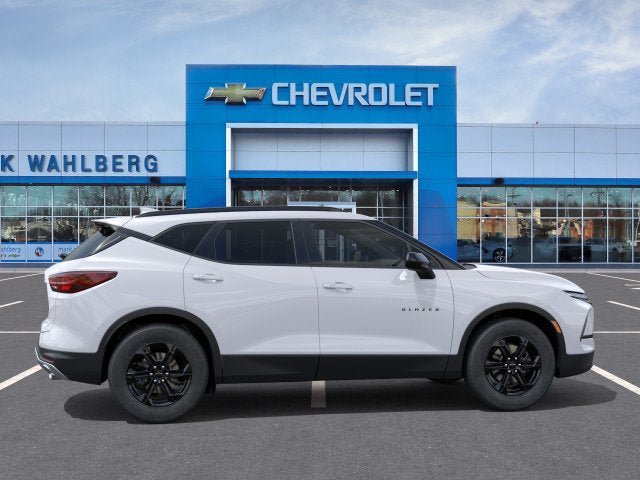 New 2026 Chevrolet Blazer LT w/ Midnight/Sport Edition AWD/4WD image 5
