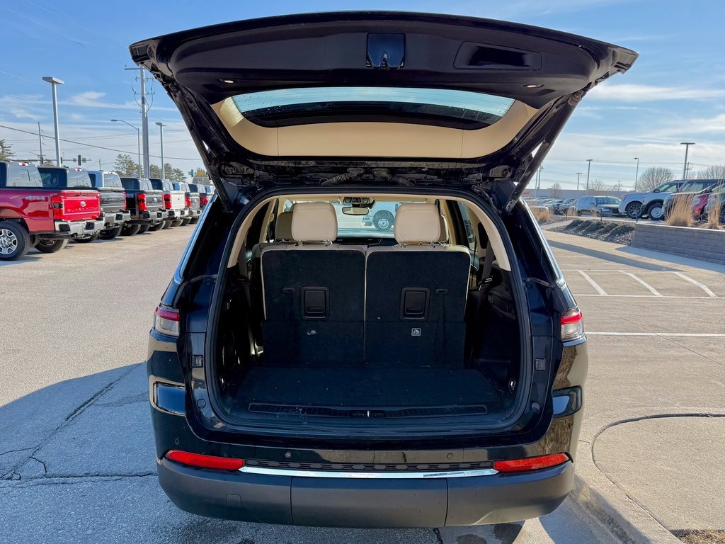 Used 2021 Jeep Grand Cherokee L Limited image 15