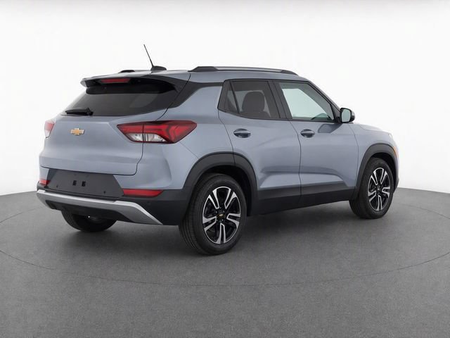 Used 2021 Chevrolet TrailBlazer LT w/ Convenience Package FWD image 4