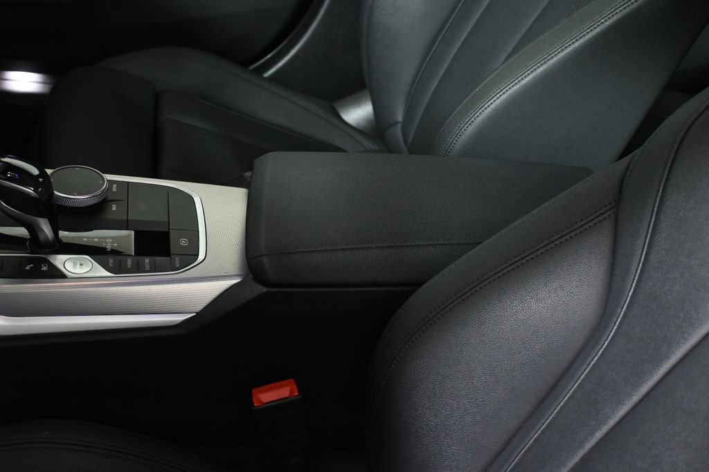 Used 2021 BMW 330e xDrive w/ Convenience Package image 25