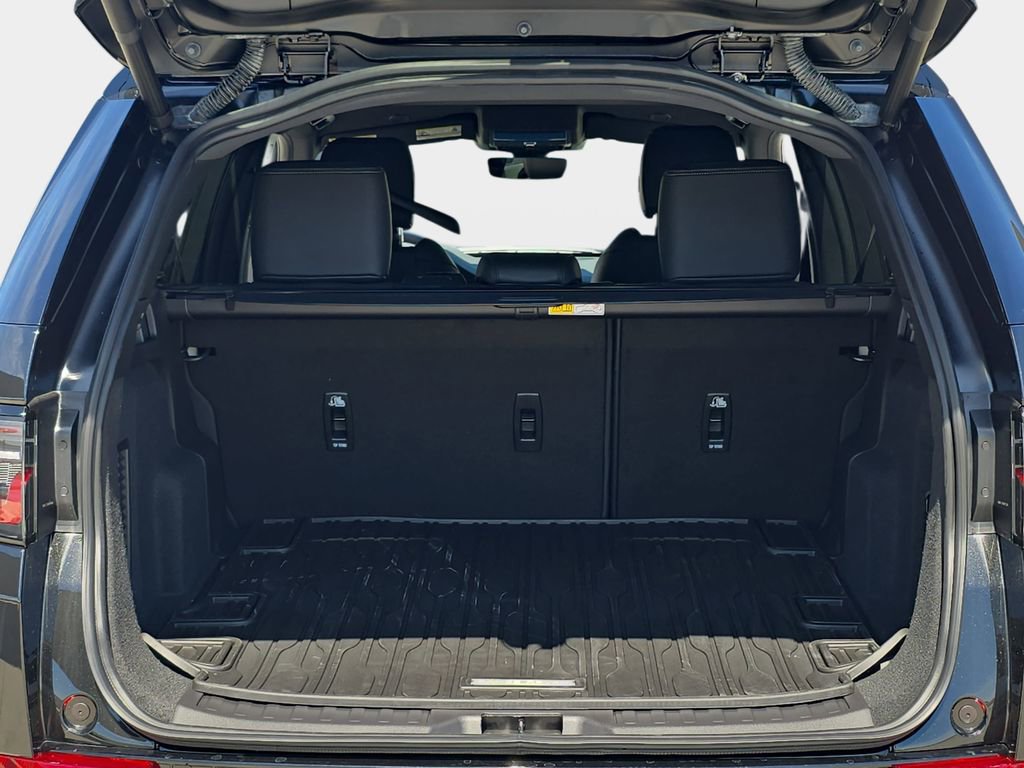 New 2026 Land Rover Discovery Sport Landmark image 12