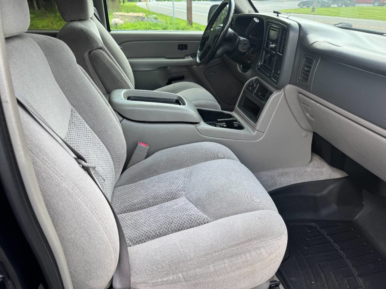 Used 2006 Chevrolet Suburban LS w/ Smart Select Package image 18