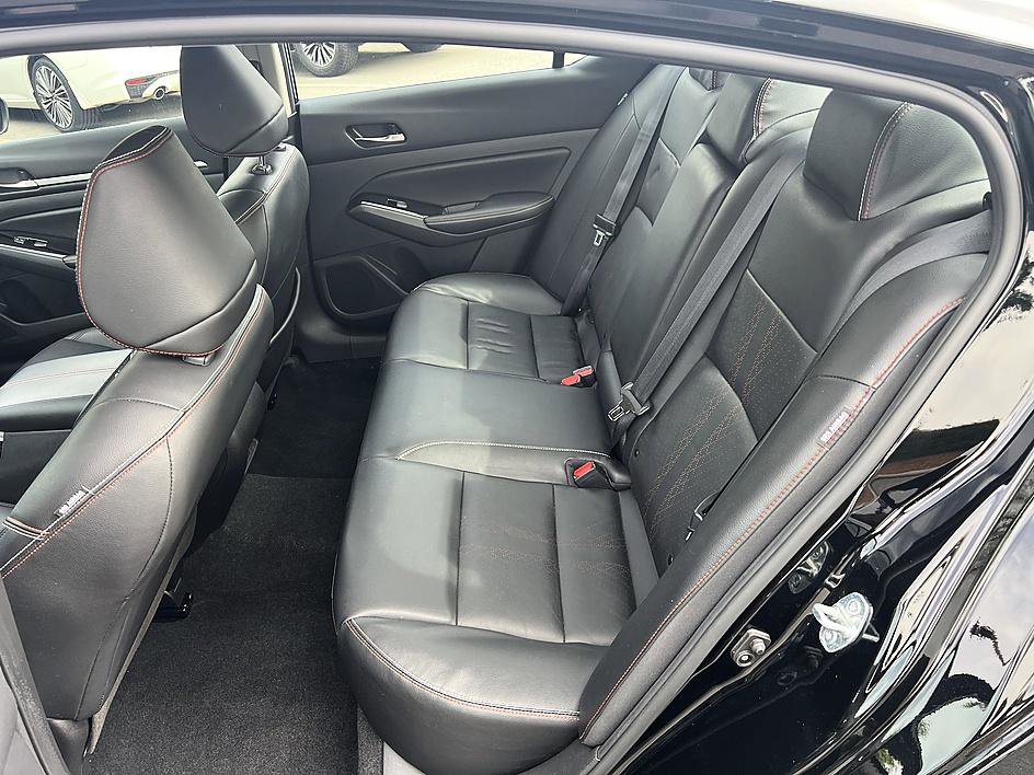 Used 2024 Nissan Altima 2.5 SR w/ SR Premium Package FWD image 5