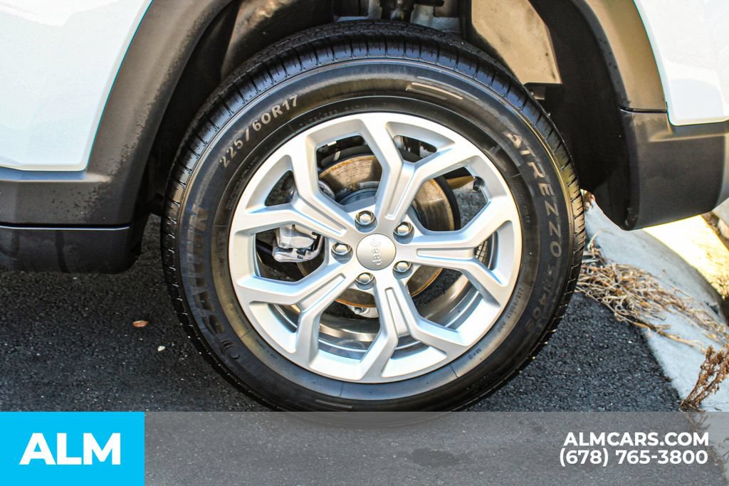 Used 2024 Jeep Compass Latitude AWD/4WD image 14