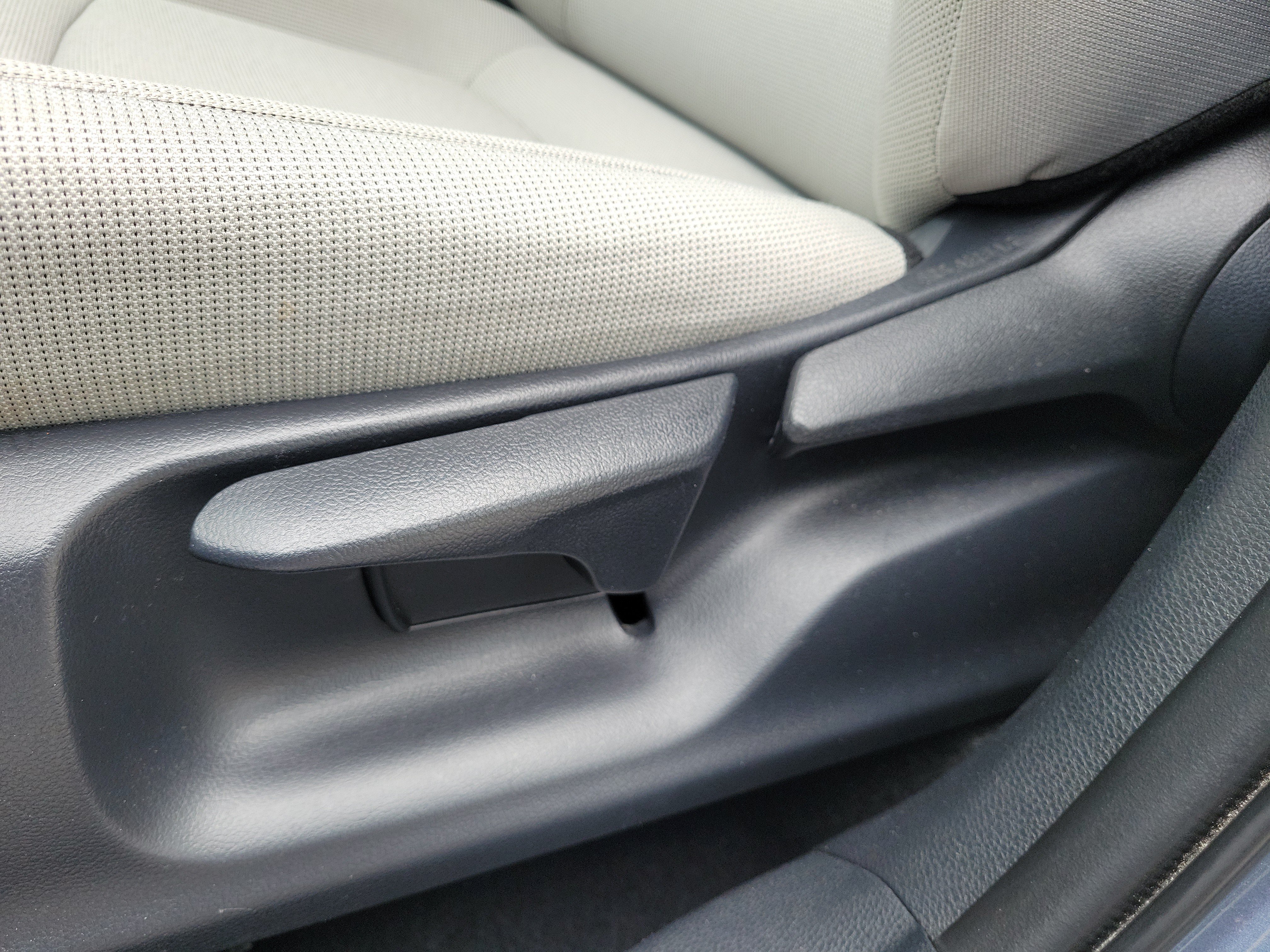 Used 2024 Toyota Corolla Cross L FWD image 17